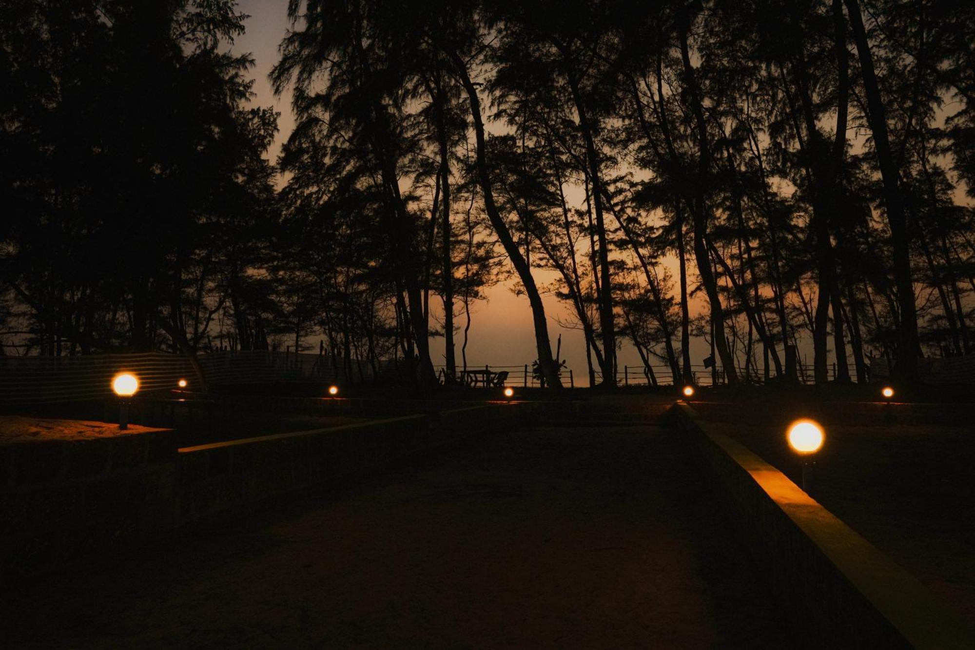 White Sand Beach Stay Resort Kumta Экстерьер фото